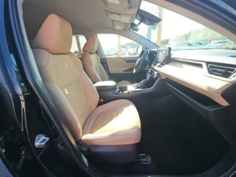 More photos of 2020 Toyota RAV4 LE at Autos Direct Fredericksburg, VA