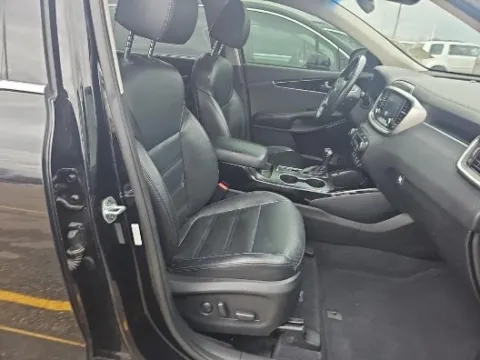 More photos of 2019 Kia Sorento SX at Autos Direct Fredericksburg, VA