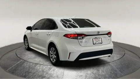 More photos of 2021 Toyota Corolla LE at Autos Direct Fredericksburg, VA
