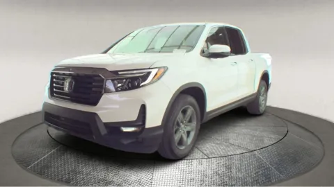 Another view of 2022 Honda Ridgeline RTL-E for sale in Fredericksburg, VA at Autos Direct Fredericksburg