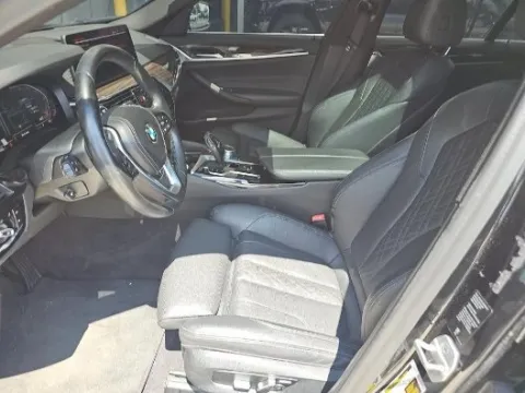 More photos of 2021 BMW 5 Series 530i xDrive at Autos Direct Fredericksburg, VA