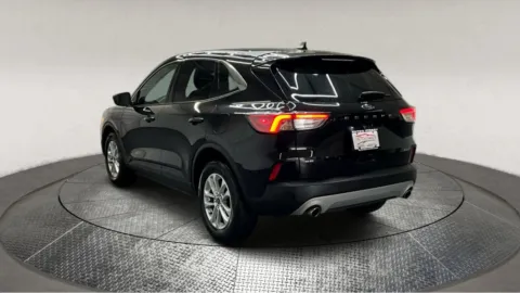 More photos of 2021 Ford Escape Hybrid SE at Autos Direct Fredericksburg, VA