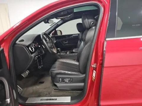 More photos of 2017 Bentley Bentayga W12 at Autos Direct Fredericksburg, VA