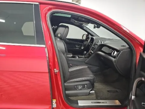 More photos of 2017 Bentley Bentayga W12 at Autos Direct Fredericksburg, VA