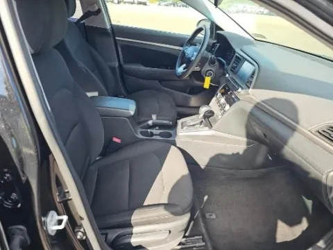 More photos of 2020 Hyundai Elantra SEL at Autos Direct Fredericksburg, VA