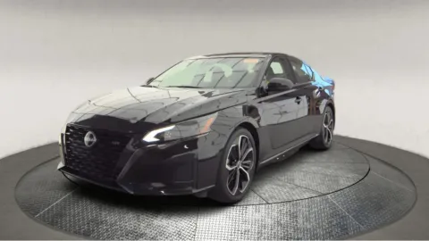 Another view of 2023 Nissan Altima 2.5 SR for sale in Fredericksburg, VA at Autos Direct Fredericksburg