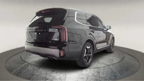 Photos of 2024 Kia Telluride EX for sale in Fredericksburg, VA at Autos Direct Fredericksburg