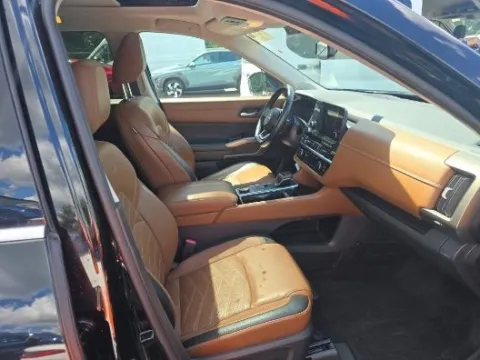 More photos of 2022 Nissan Pathfinder Platinum at Autos Direct Fredericksburg, VA