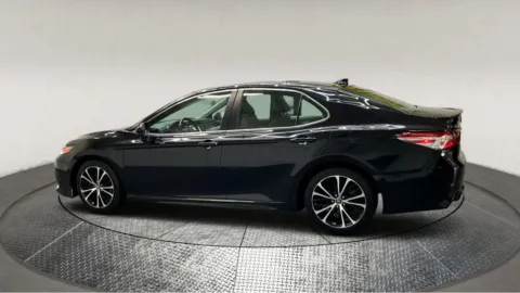 More photos of 2020 Toyota Camry SE at Autos Direct Fredericksburg, VA