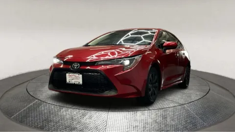 More photos of 2020 Toyota Corolla LE at Autos Direct Fredericksburg, VA