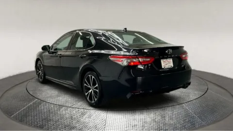 More photos of 2019 Toyota Camry SE at Autos Direct Fredericksburg, VA