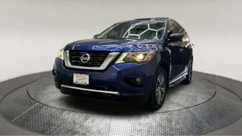 More photos of 2019 Nissan Pathfinder SV at Autos Direct Fredericksburg, VA