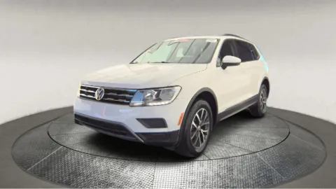 Photos of 2020 Volkswagen Tiguan 2.0T SE for sale in Fredericksburg, VA at Autos Direct Fredericksburg