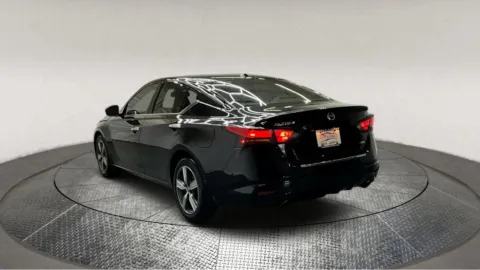 More photos of 2020 Nissan Altima 2.5 SL at Autos Direct Fredericksburg, VA