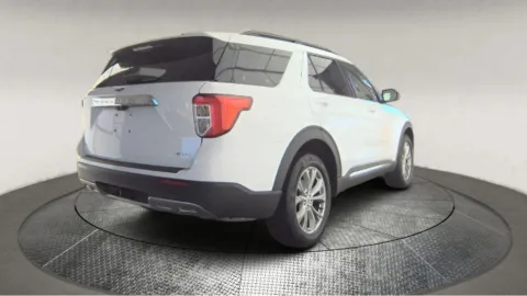 Photos of 2022 Ford Explorer XLT for sale in Fredericksburg, VA at Autos Direct Fredericksburg