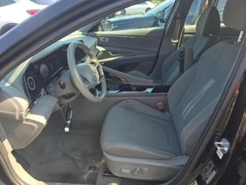 More photos of 2022 Hyundai Elantra SEL at Autos Direct Fredericksburg, VA