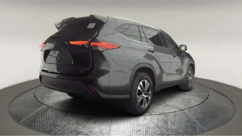 Photos of 2022 Toyota Highlander XLE for sale in Fredericksburg, VA at Autos Direct Fredericksburg