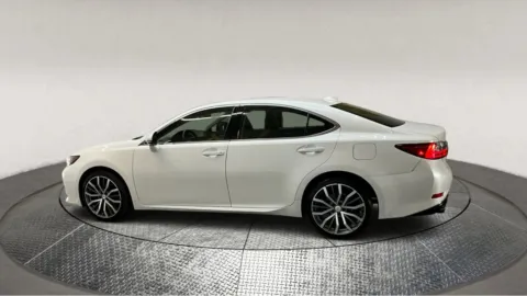 More photos of 2017 Lexus ES 350 at Autos Direct Fredericksburg, VA