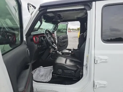More photos of 2021 Jeep Gladiator Rubicon at Autos Direct Fredericksburg, VA