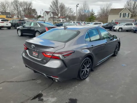 More photos of 2021 TOYOTA CAMRY SE at Fast Lane Autos, IN
