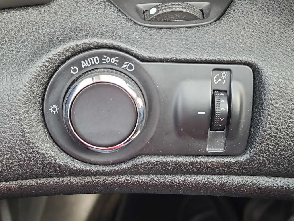 2015 Chevrolet Malibu 1LT - Photo 18