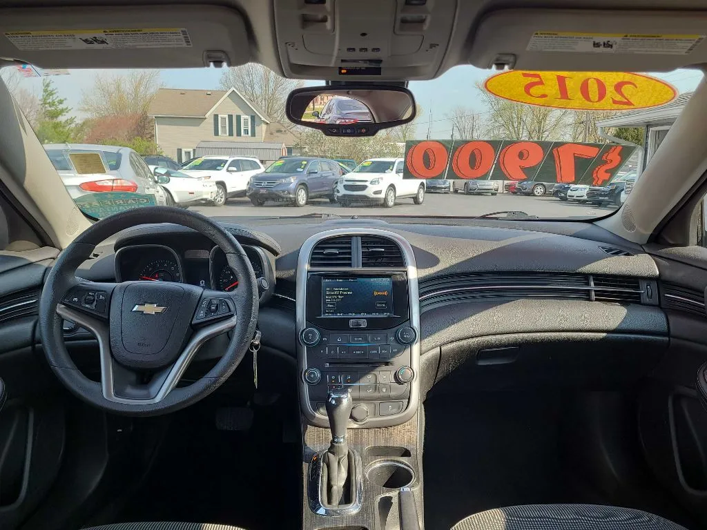 2015 Chevrolet Malibu 1LT - Photo 13