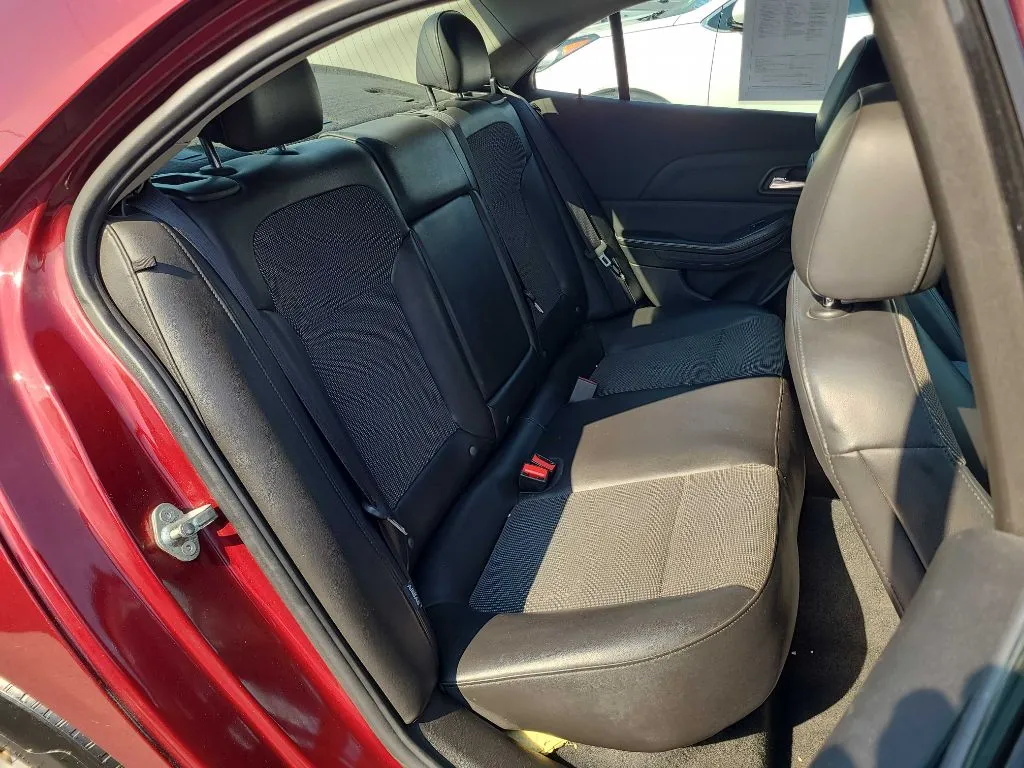 2015 Chevrolet Malibu 1LT - Photo 14