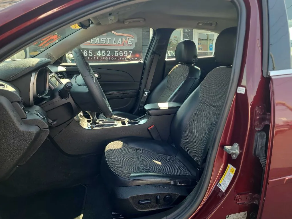 2015 Chevrolet Malibu 1LT - Photo 10