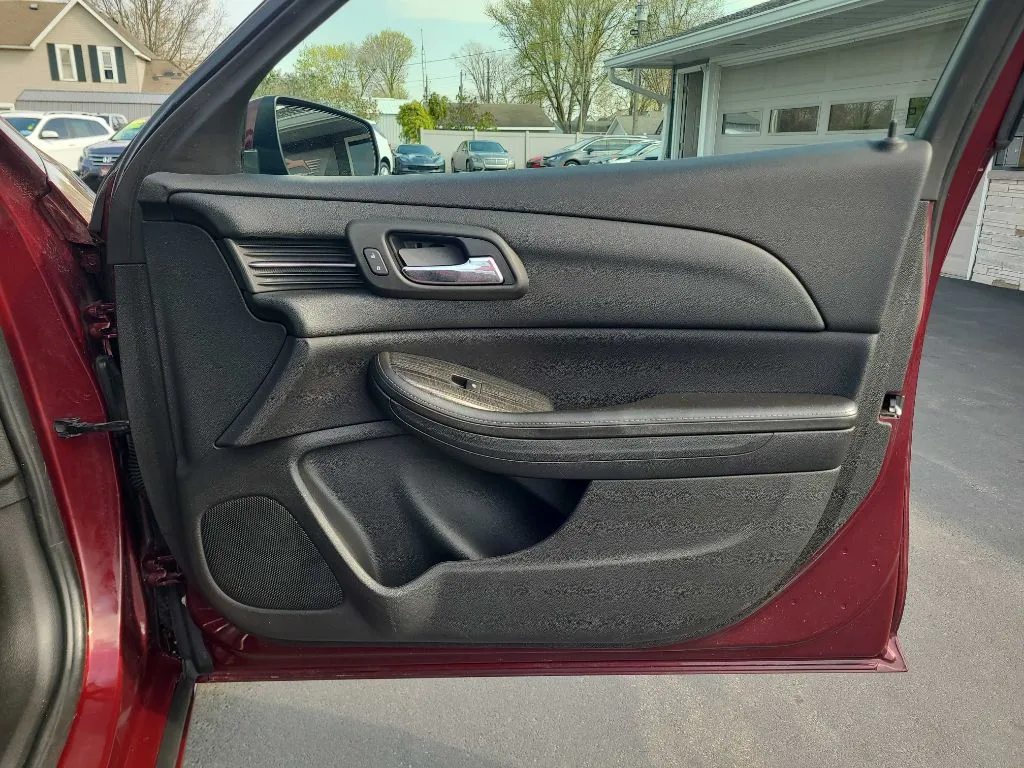 2015 Chevrolet Malibu 1LT - Photo 31