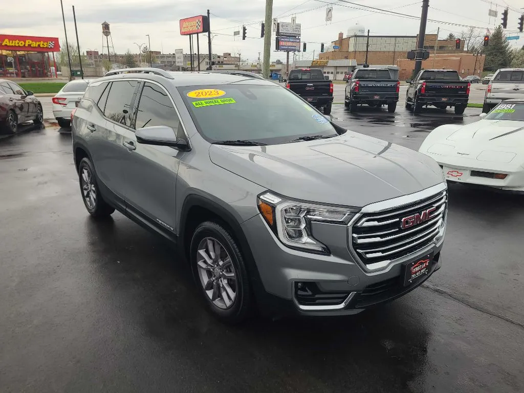 2023 GMC Terrain SLT - Photo 7