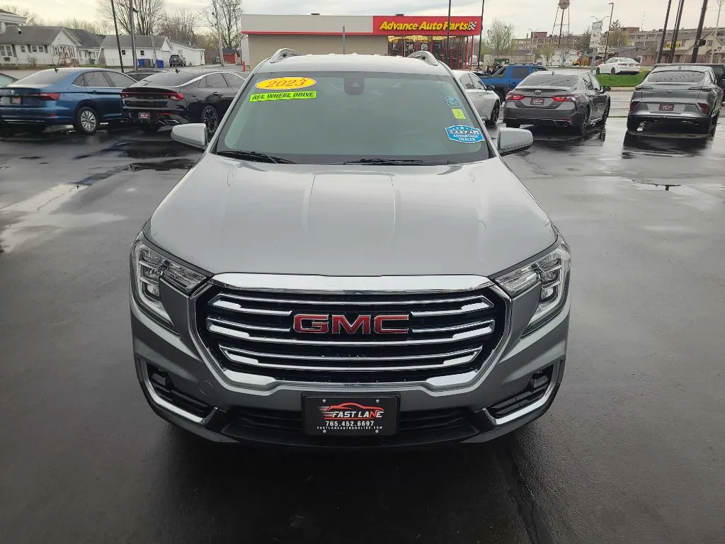 2023 GMC Terrain SLT - Photo 8