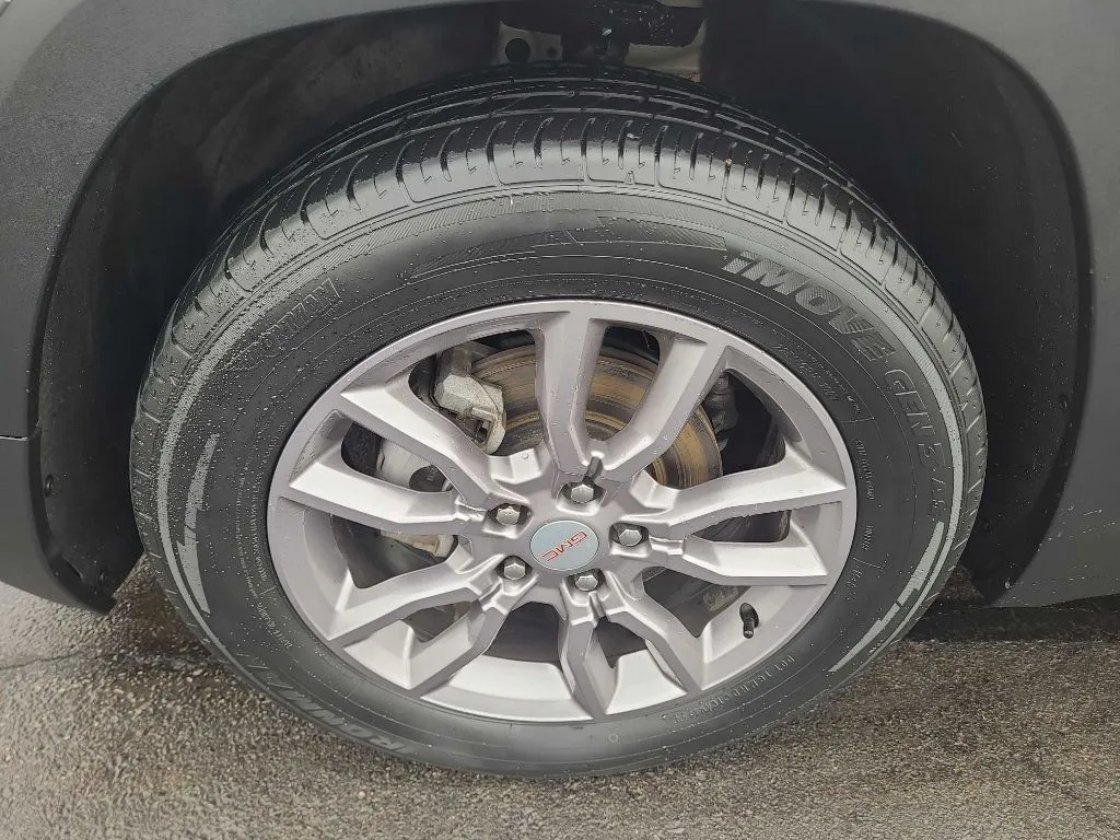 2023 GMC Terrain SLT - Photo 37