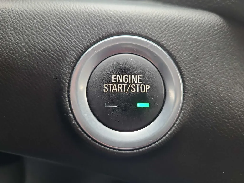 2023 GMC Terrain SLT - Photo 21
