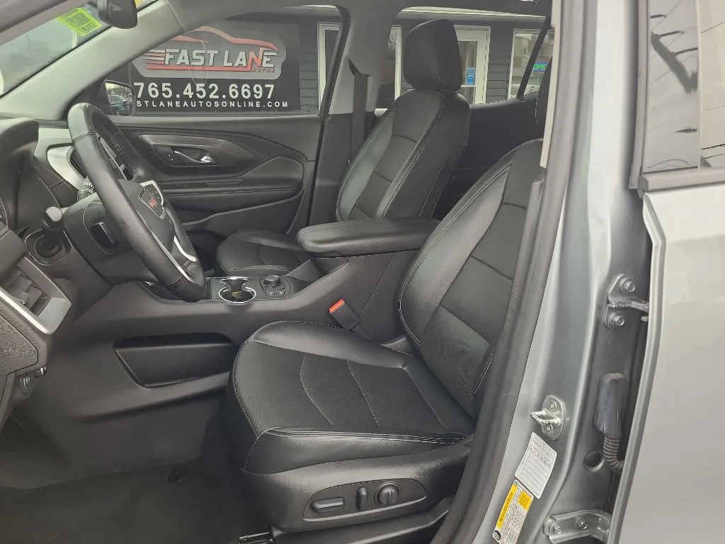 2023 GMC Terrain SLT - Photo 10