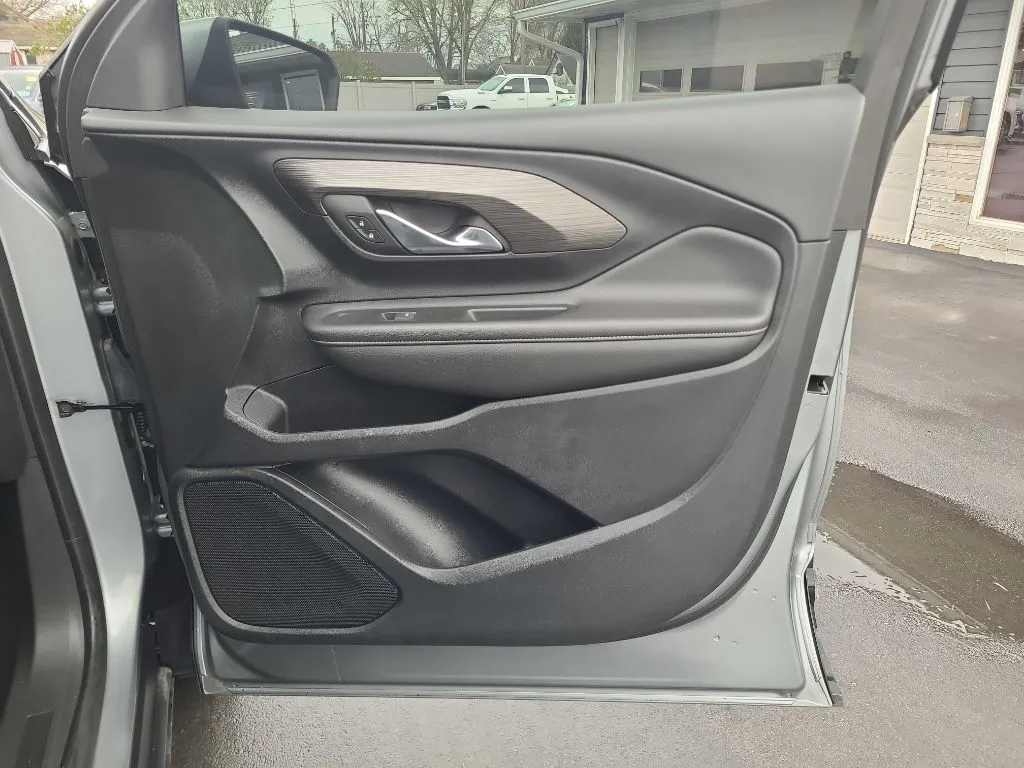 2023 GMC Terrain SLT - Photo 35