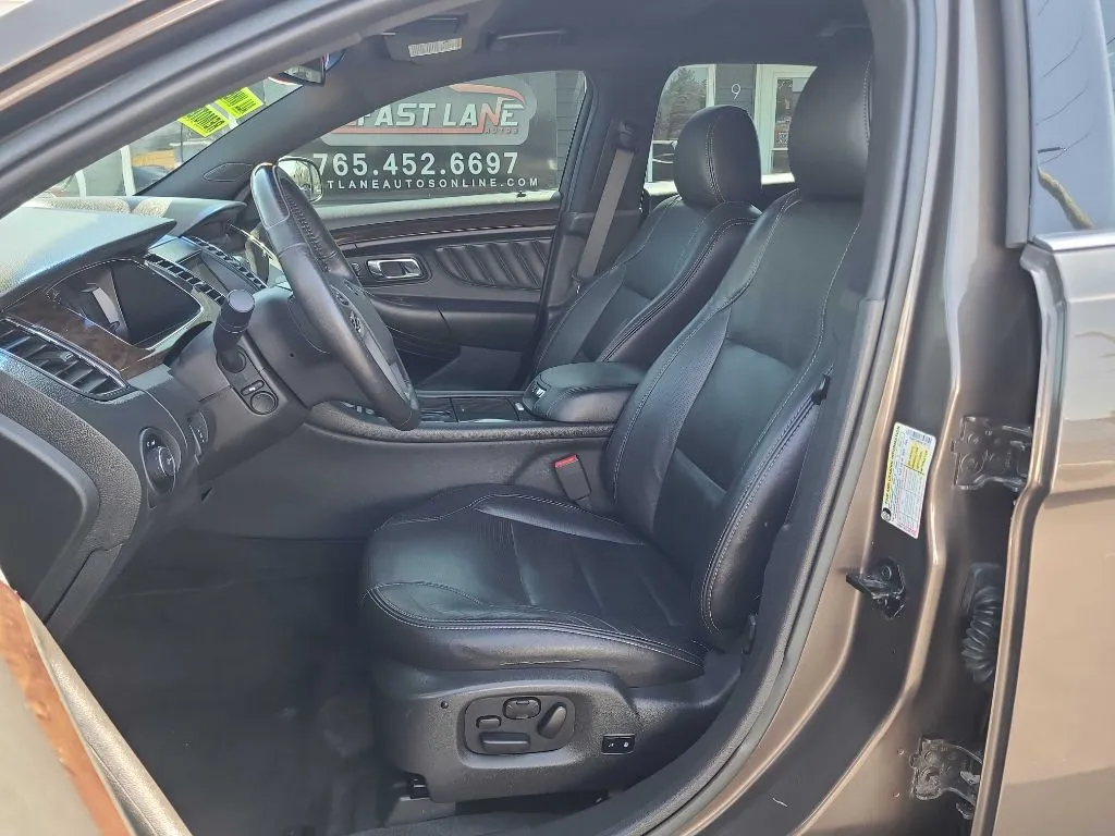 2016 Ford Taurus Limited - Photo 9