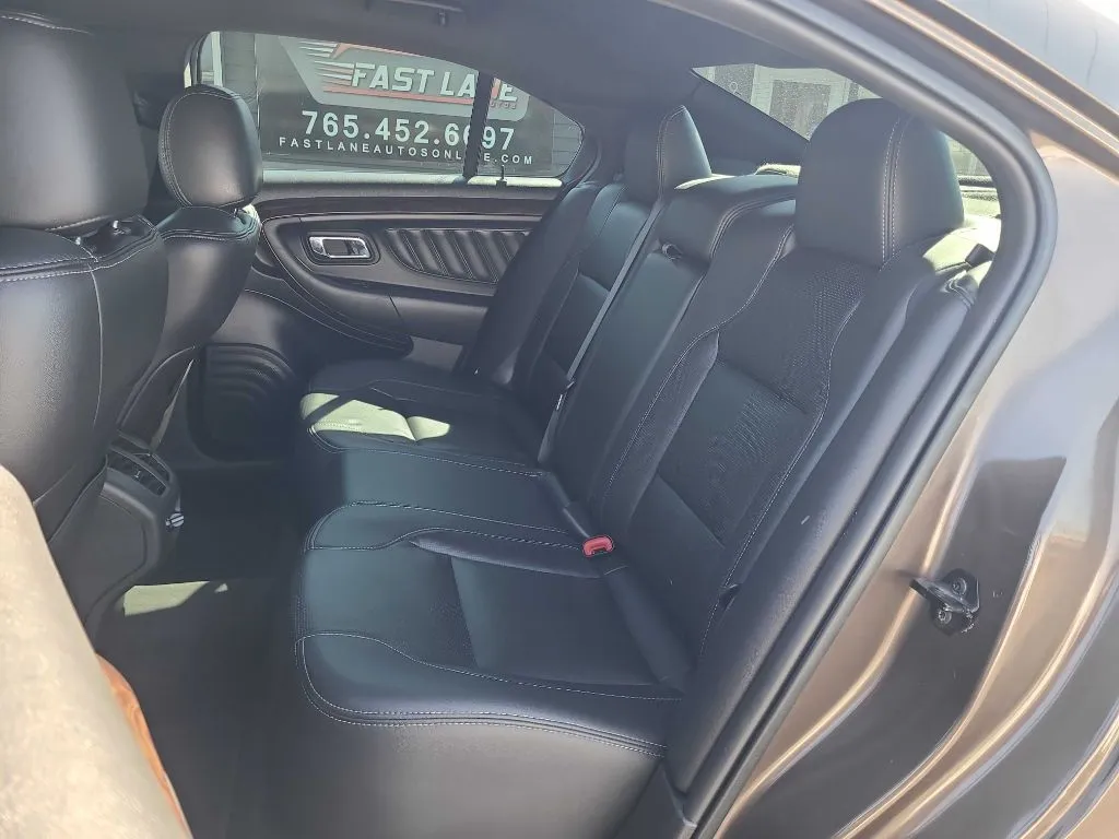 2016 Ford Taurus Limited - Photo 11