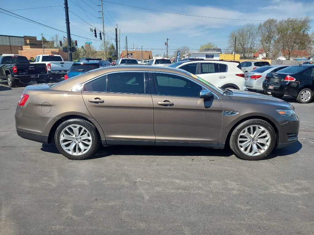 2016 Ford Taurus Limited - Photo 6