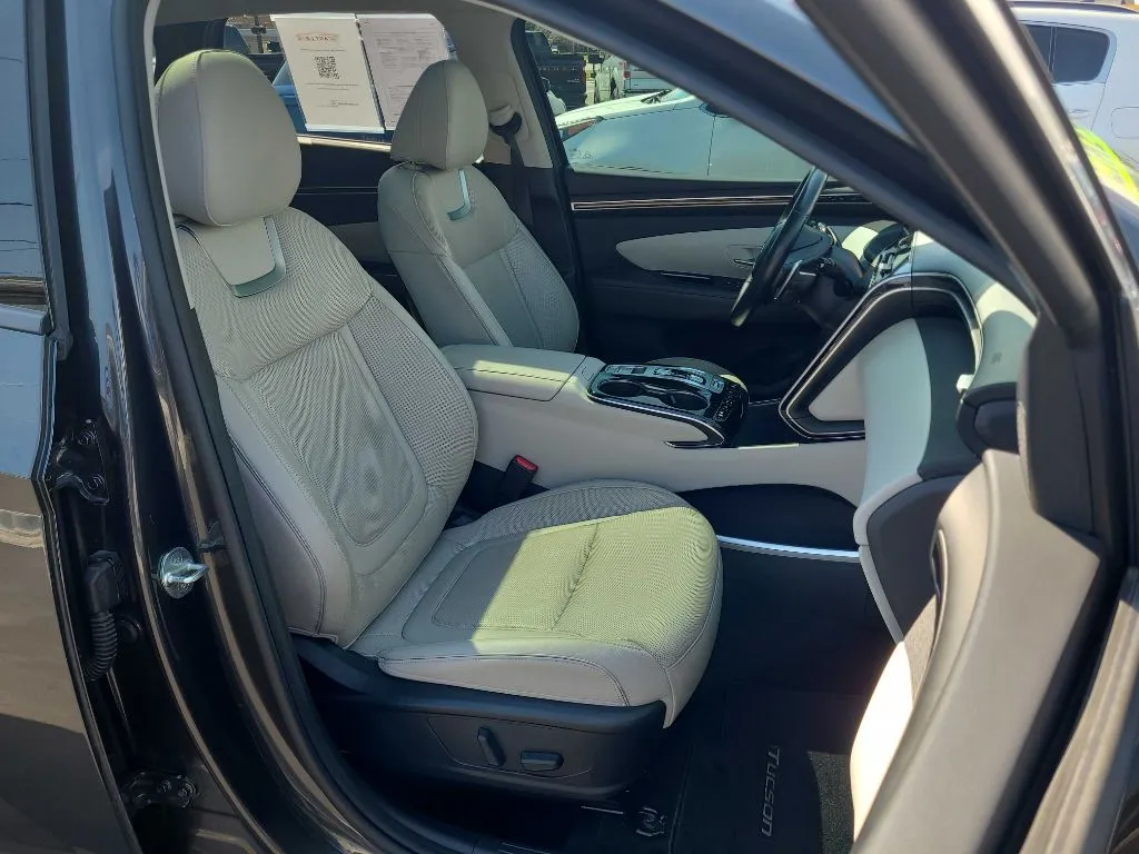 2022 Hyundai Tucson Limited - Photo 12