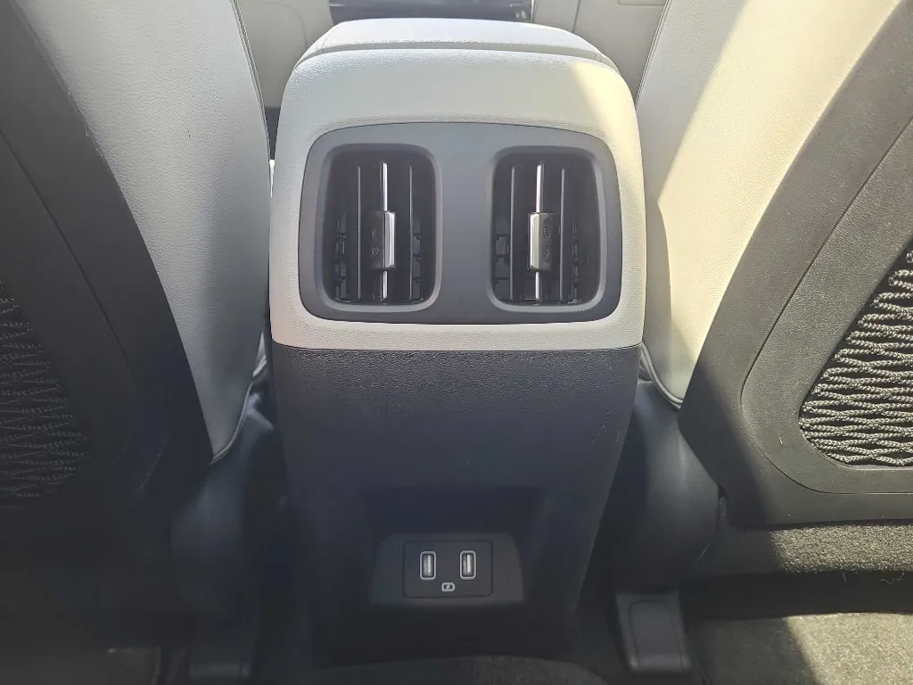 2022 Hyundai Tucson Limited - Photo 17