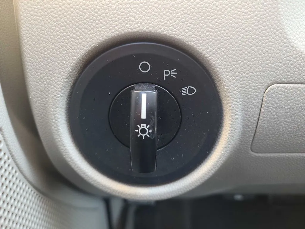 2008 Ford Escape XLS - Photo 17