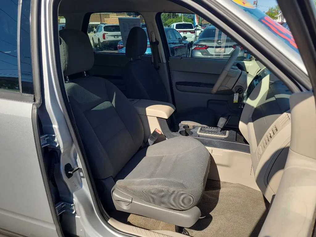 2008 Ford Escape XLS - Photo 10
