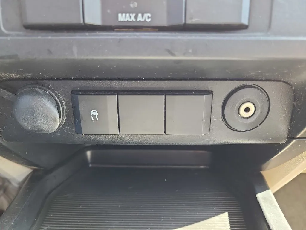 2008 Ford Escape XLS - Photo 20