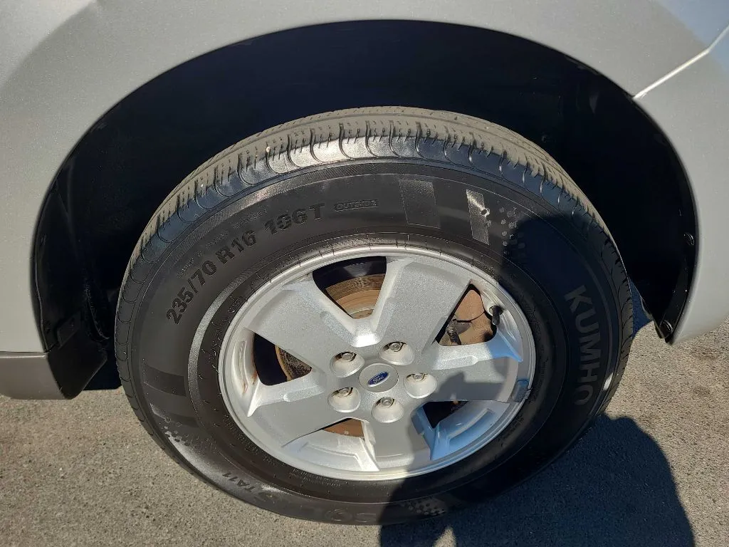 2008 Ford Escape XLS - Photo 28