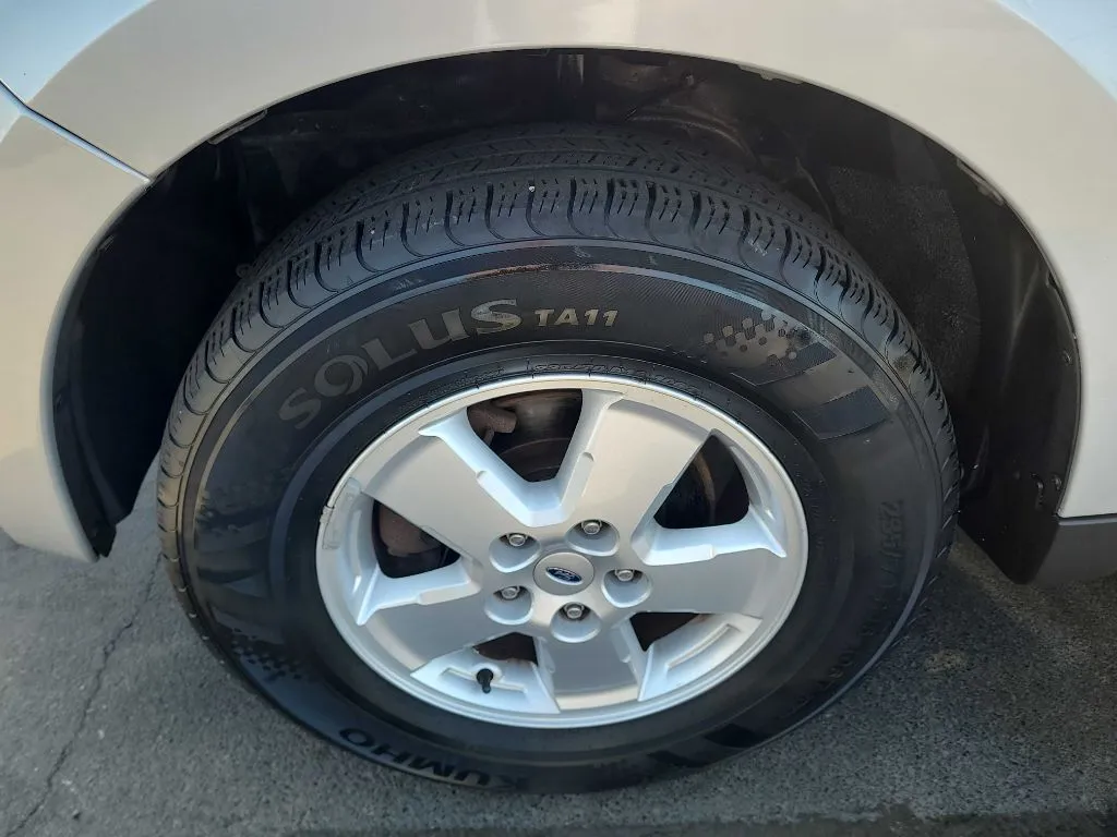 2008 Ford Escape XLS - Photo 25