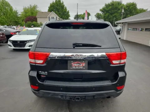 More photos of 2011 JEEP GRAND CHEROKEE LAREDO at Fast Lane Autos, IN