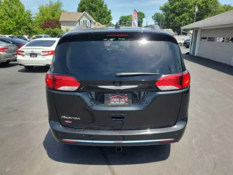 More photos of 2018 CHRYSLER PACIFICA TOURING L PLUS at Fast Lane Autos, IN