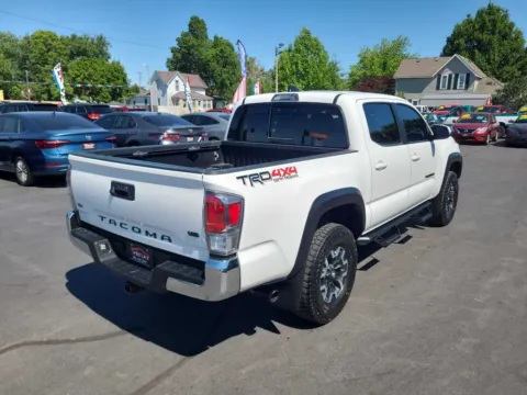 More photos of 2021 TOYOTA TACOMA DOUBLE CAB at Fast Lane Autos, IN