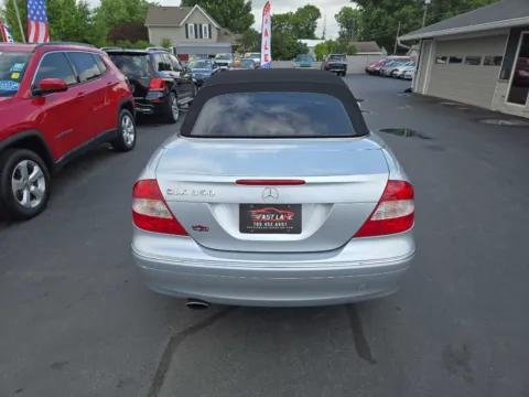 More photos of 2008 MERCEDES-BENZ CLK 350 at Fast Lane Autos, IN