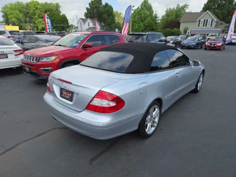 More photos of 2008 MERCEDES-BENZ CLK 350 at Fast Lane Autos, IN